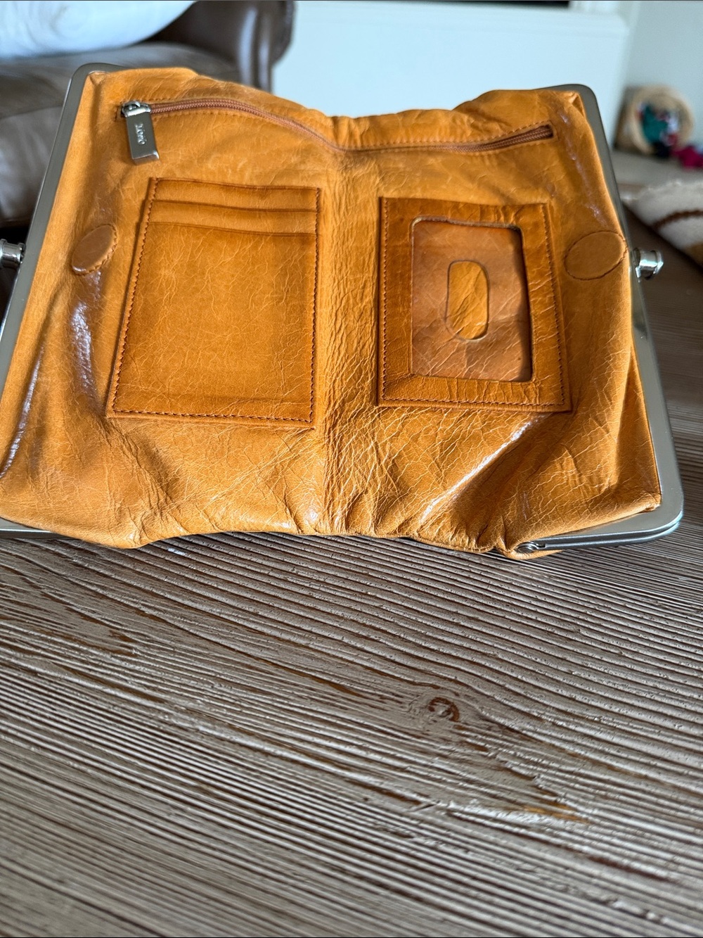 HOBO Lauren Vintage Leather Clutch Wallet - Picture 3 of 9